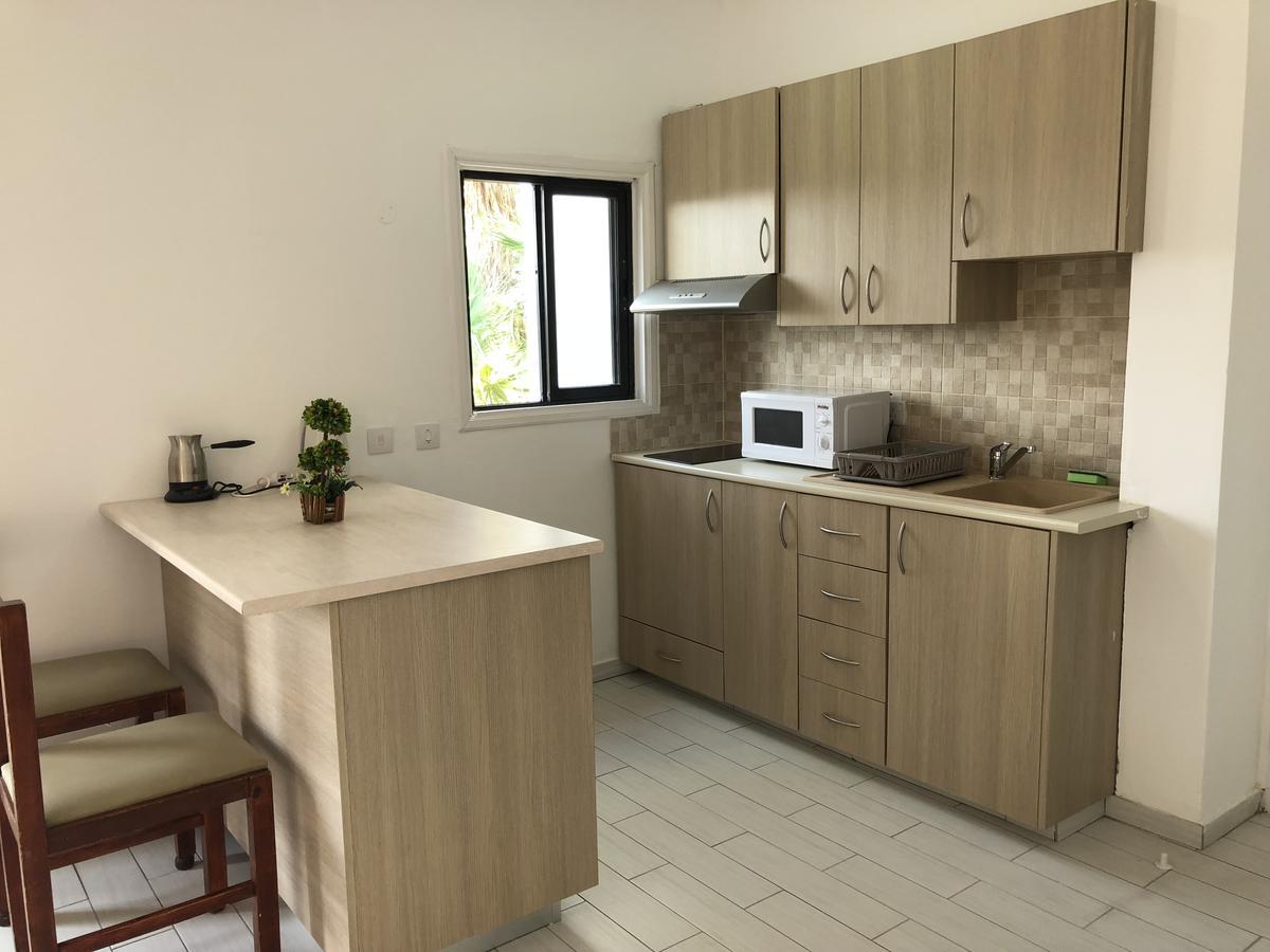 Kasapis Apts Larnaca Exterior photo